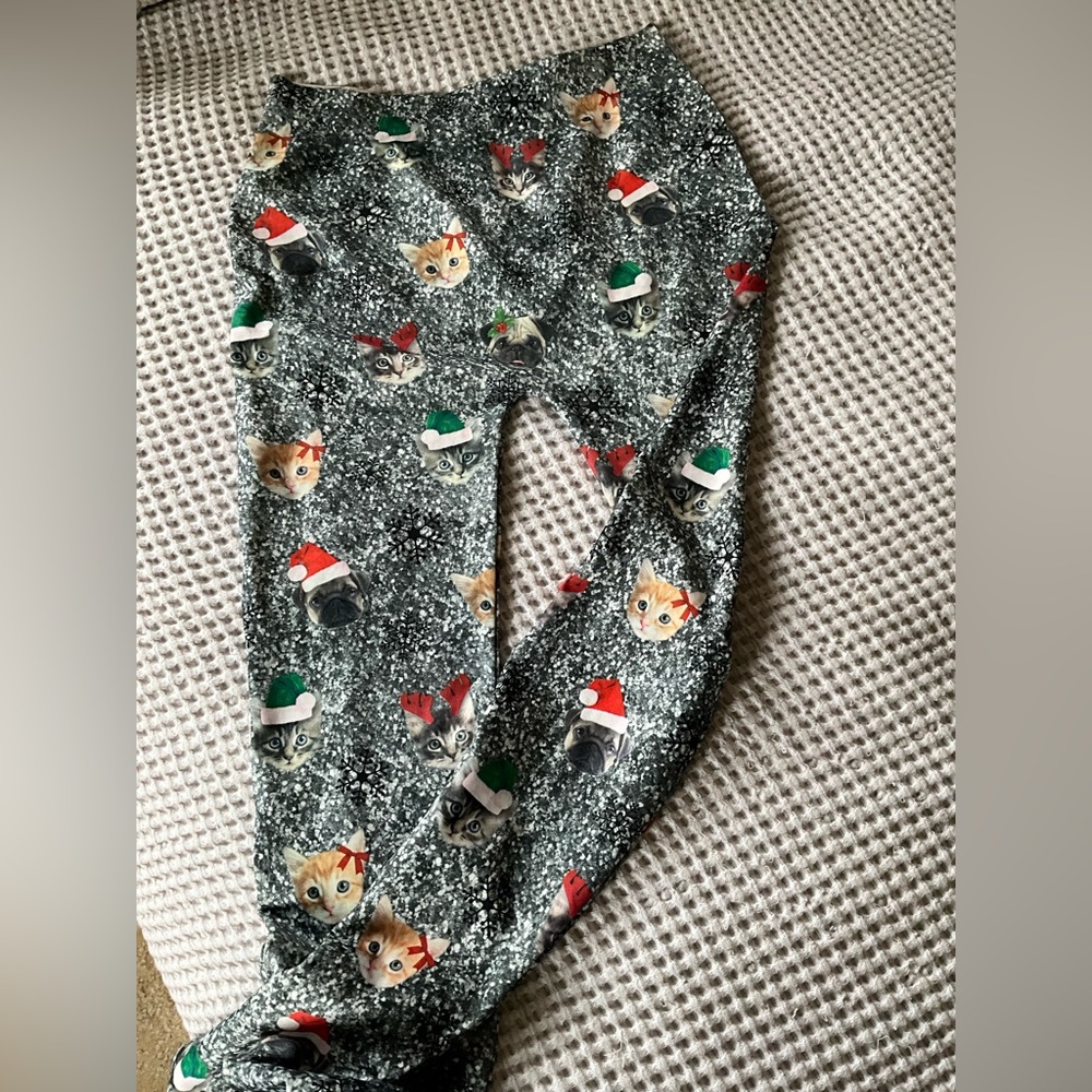Never worn! Christmas kitten and Pug puppy Santa hats leggings, S/M MSRP $29